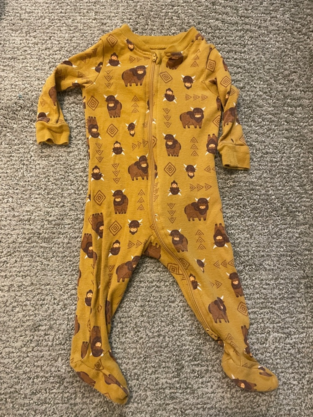 Mustard Buffalo -Print Footed One-Piece Pajamas - Baby